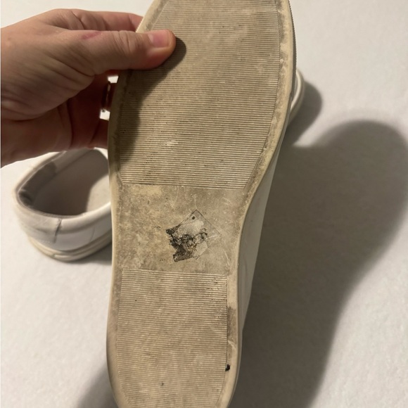 Oliver Cabell Classic White Sneakers - Picture 5 of 9